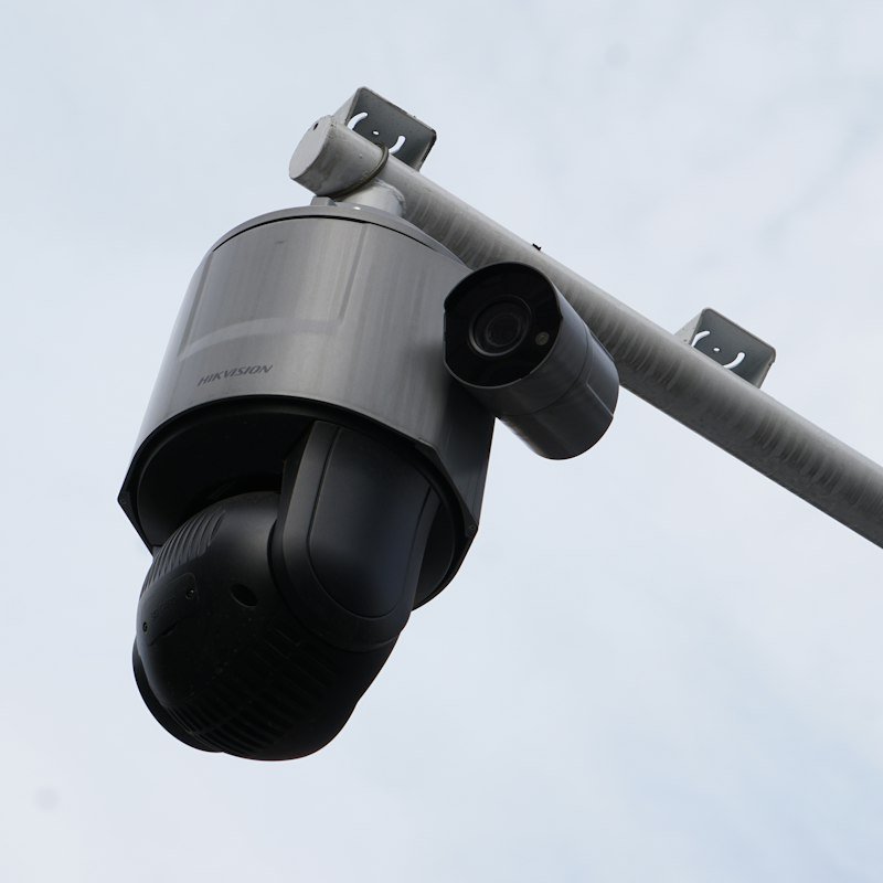 كاميرا PTZ خارجية هيكفيجن IP بدقة 4 ميجابكسل X25